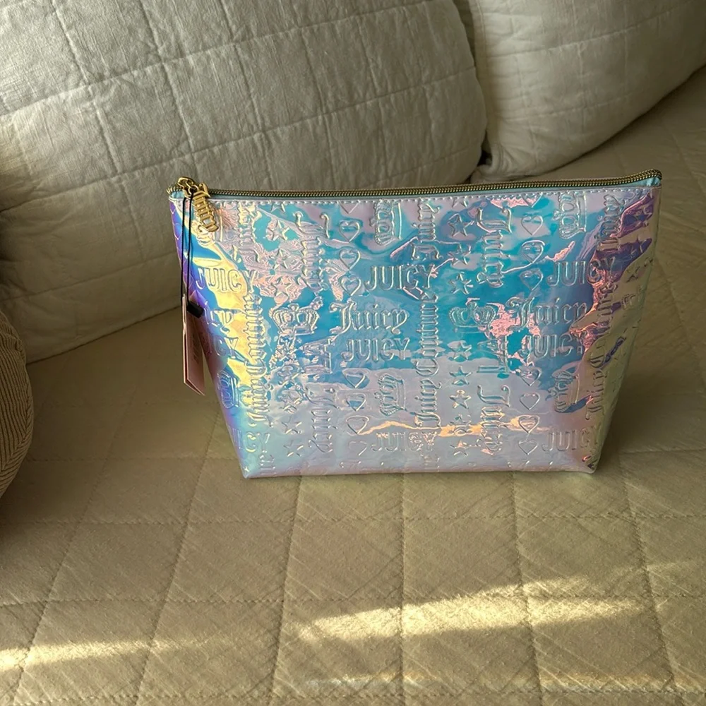 🔥 Juicy Couture LARGE iridescent travel pouch